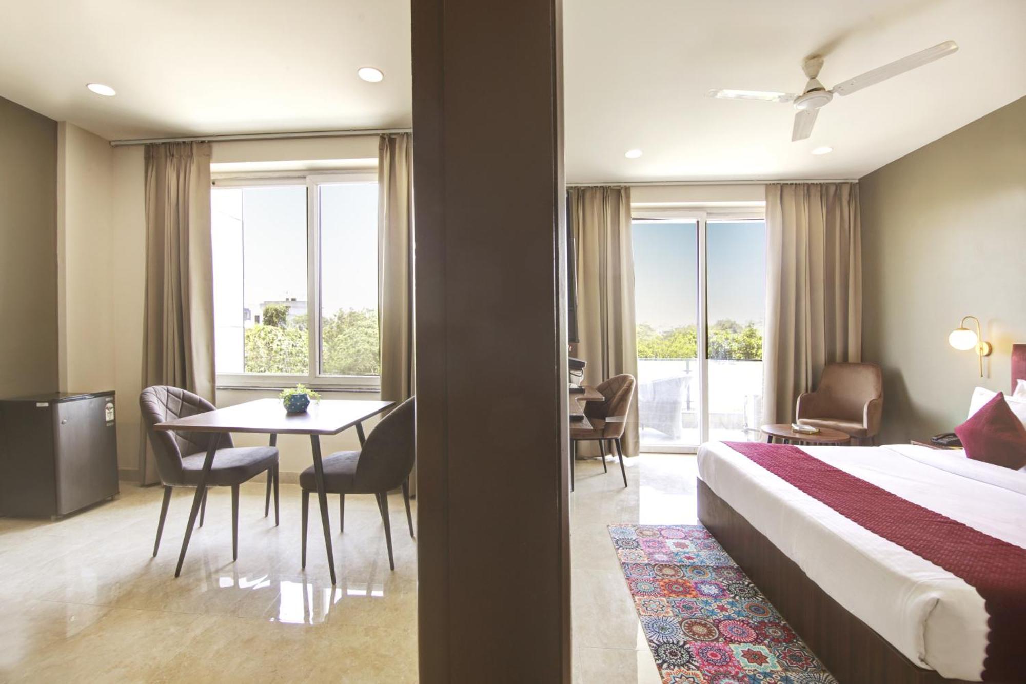 Saltstayz Sector 46 - Sohna Road And Near Paras Hospital Gurgaon Exterior photo
